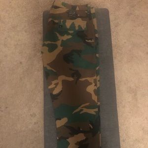 Diamond supply camo pants